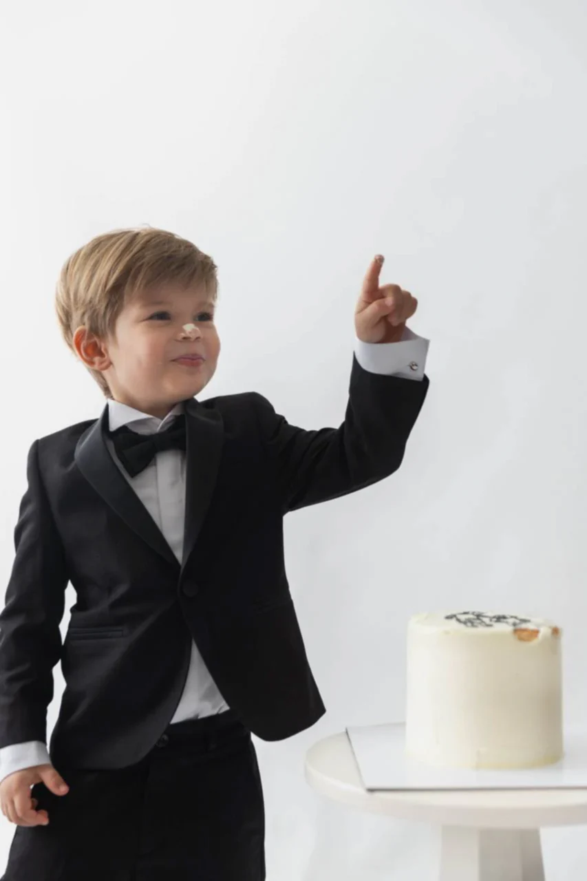 Çocuk Siyah Smokin Takım Elbise (1–14 Yaş) – Ceket Pantolon Gömlek Papyon