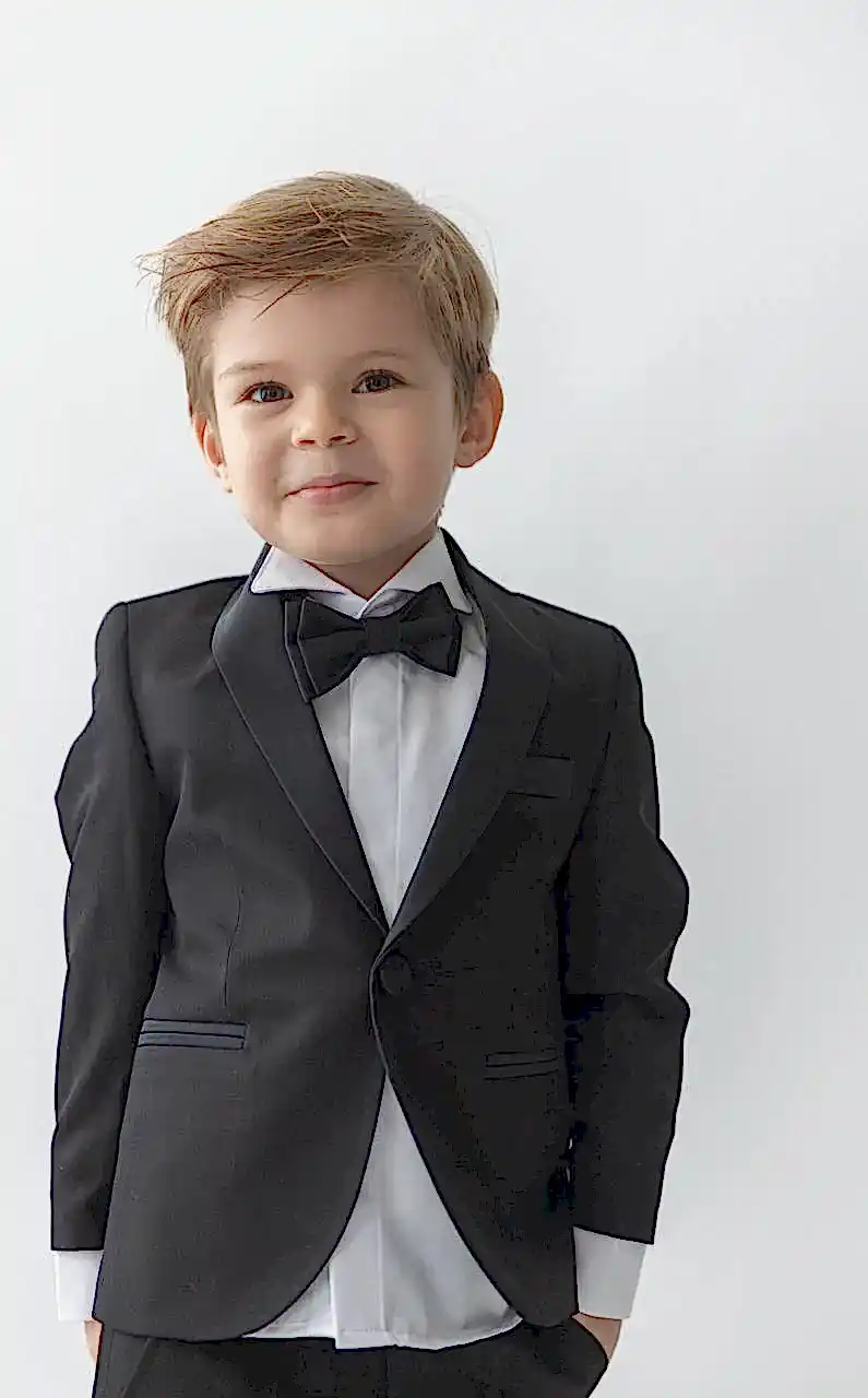 Çocuk Siyah Smokin Takım Elbise (1–14 Yaş) – Ceket Pantolon Gömlek Papyon