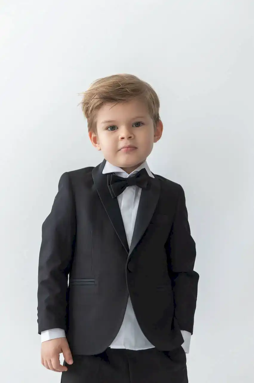 Çocuk Siyah Smokin Takım Elbise (1–14 Yaş) – Ceket Pantolon Gömlek Papyon