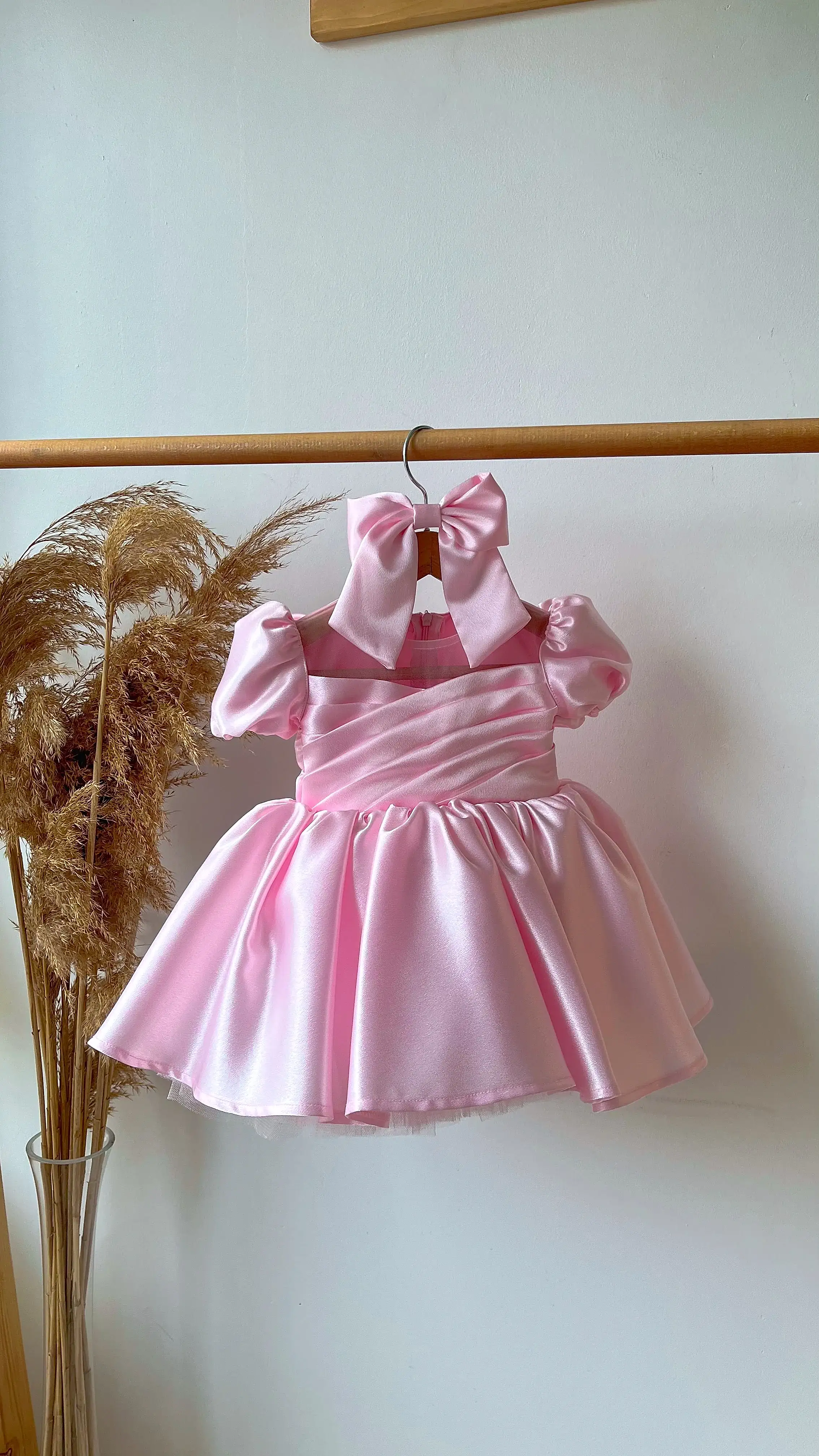 Pembe Tasarım Elbise