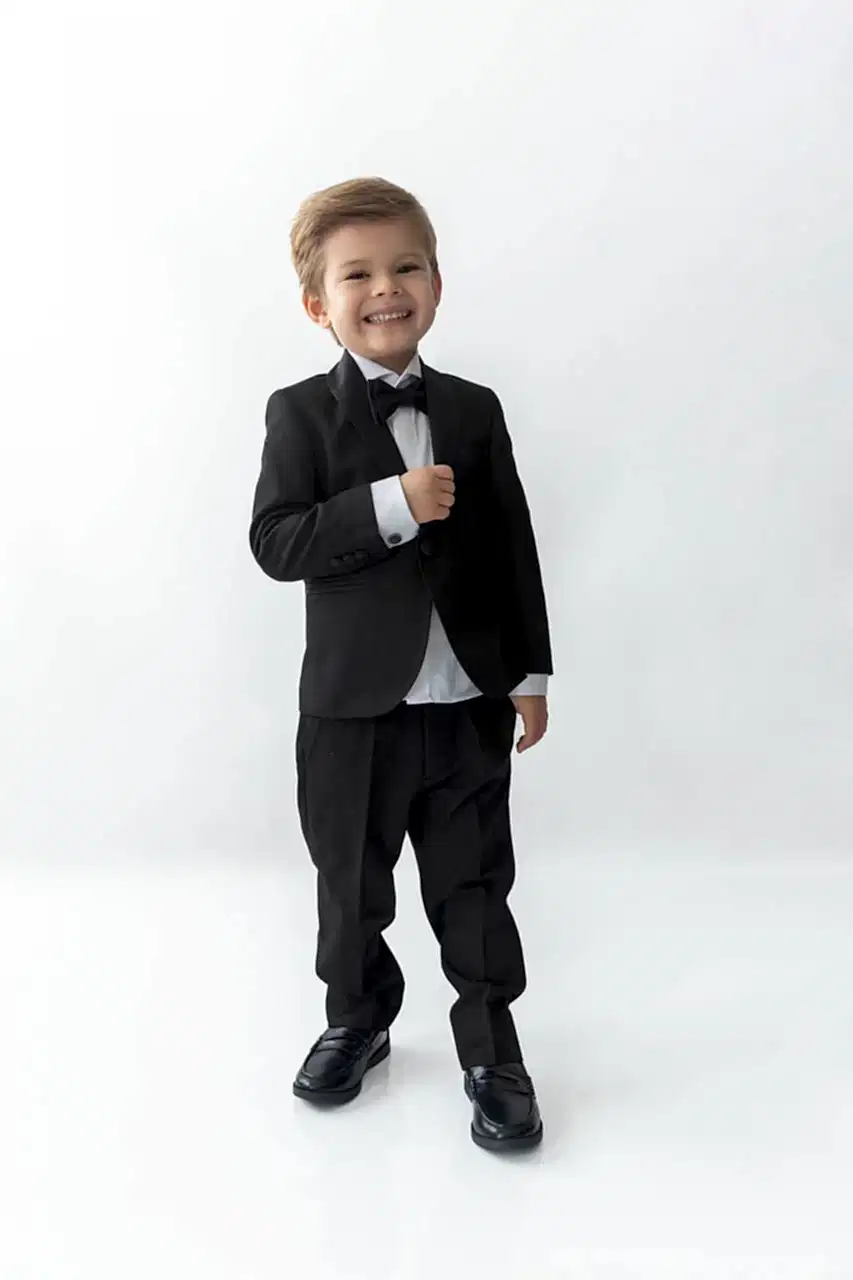 Çocuk Siyah Smokin Takım Elbise (1–14 Yaş) – Ceket Pantolon Gömlek Papyon