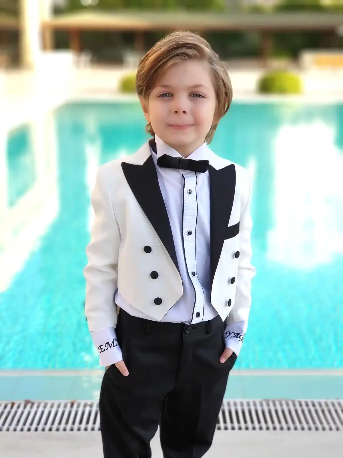 Erkek Çocuk Takım Elbise – Şık ve Klasik Özel Gün Kıyafeti