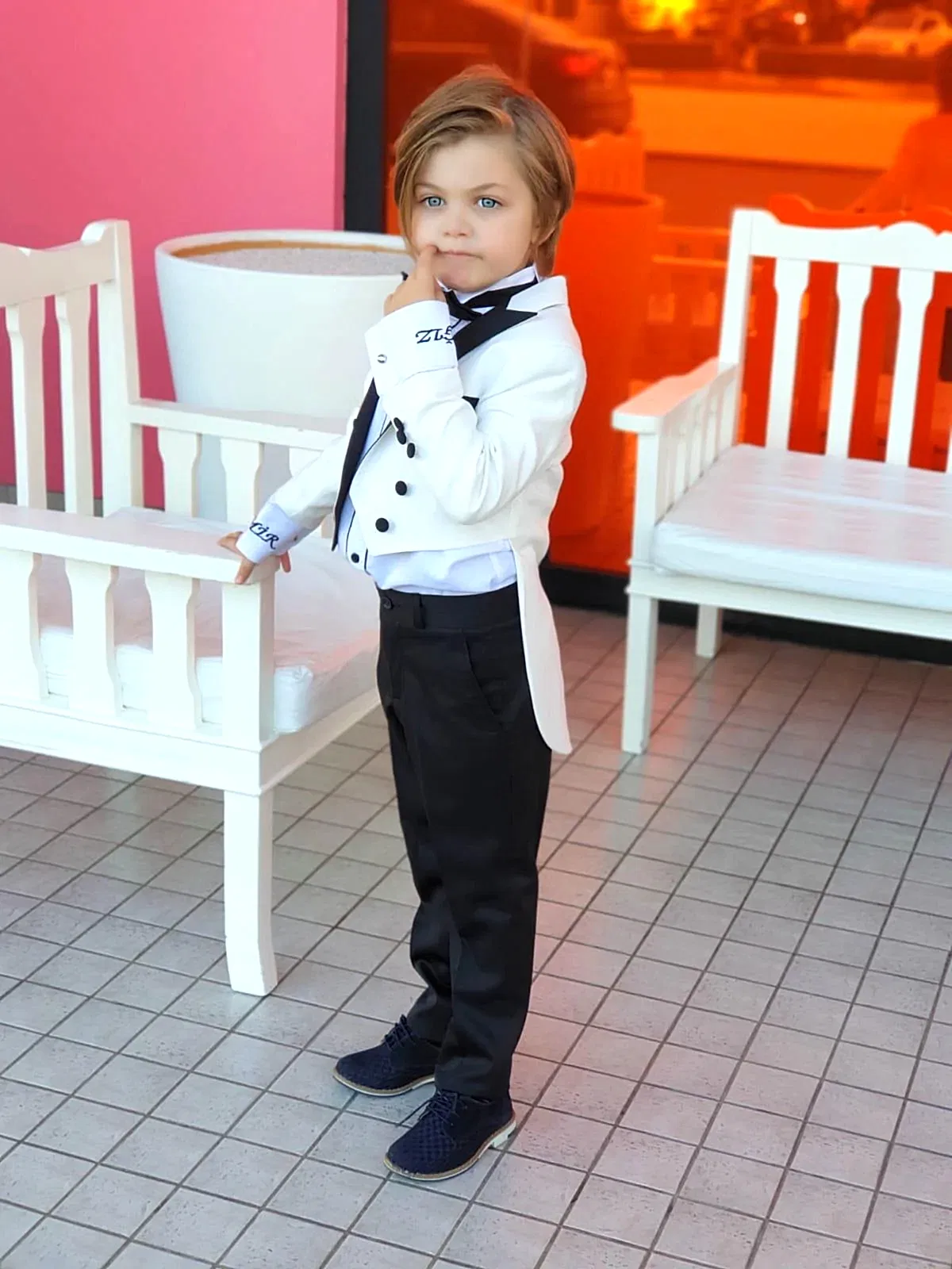 Erkek Çocuk Takım Elbise – Şık ve Klasik Özel Gün Kıyafeti