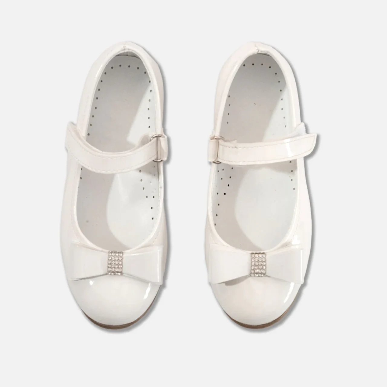 Kız Çocuk Beyaz Babet – Taş Detaylı Fiyonklu