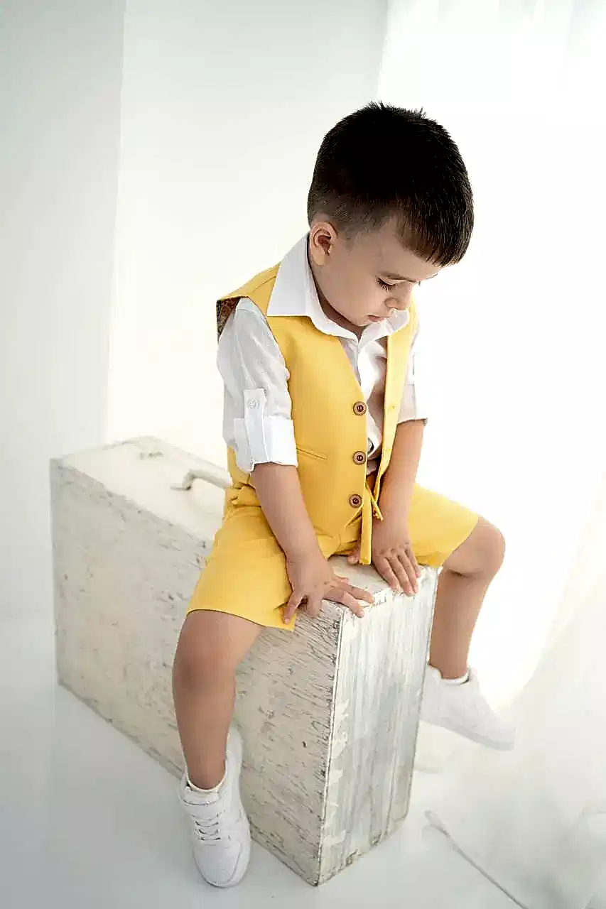 Çocuk Keten Yelek Şort Tişört Takımı