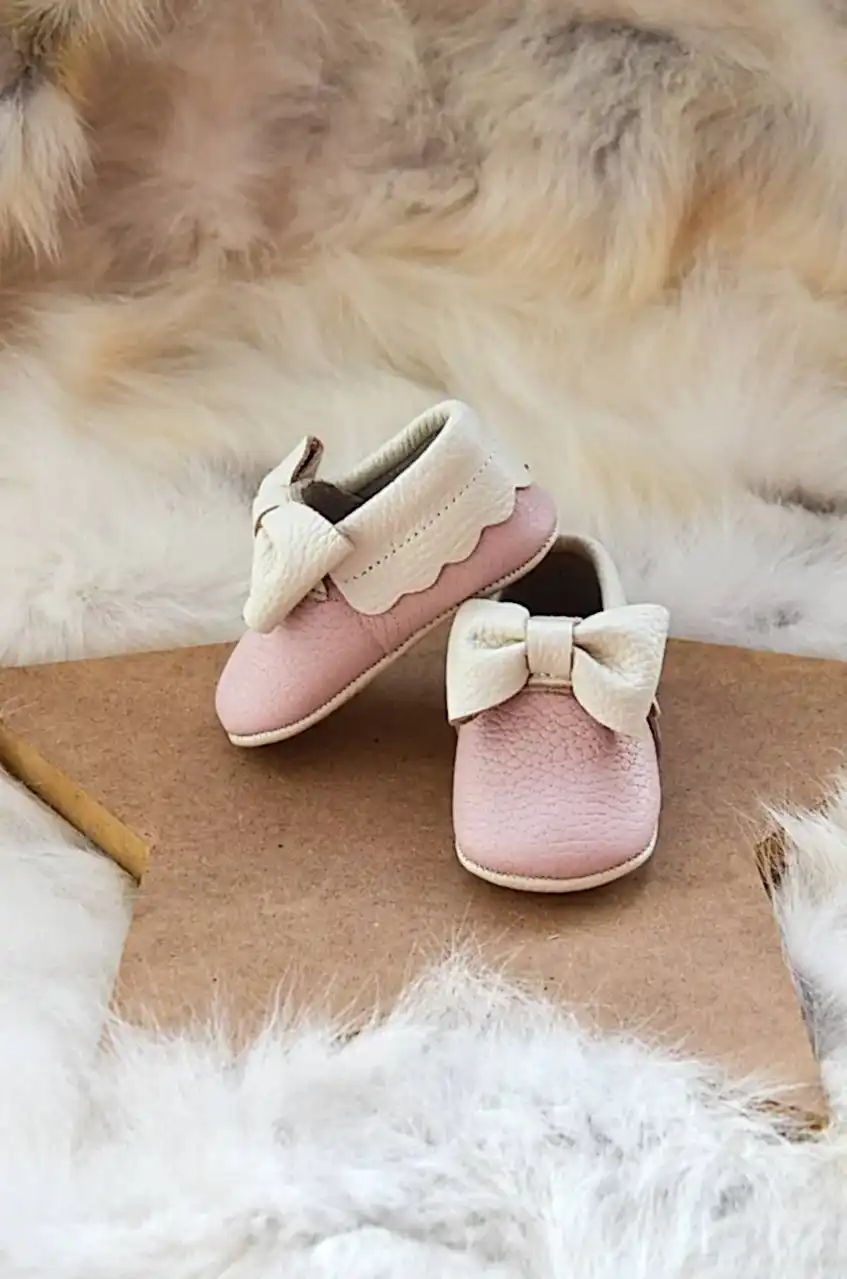 El Yapımı Gerçek Deri Pembe Bebek Makosen Patik