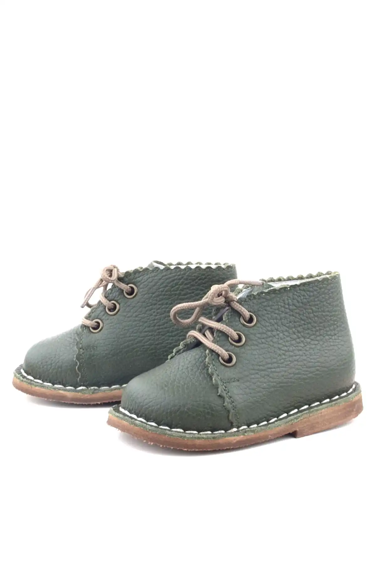 Yeşil Deri Bebek Botu – El Yapımı, Rahat ve Dayanıklı